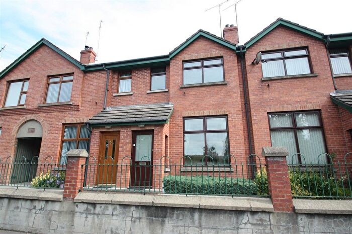 2 Bedroom Town House For Sale In Red Row, Ballynahinch, BT24