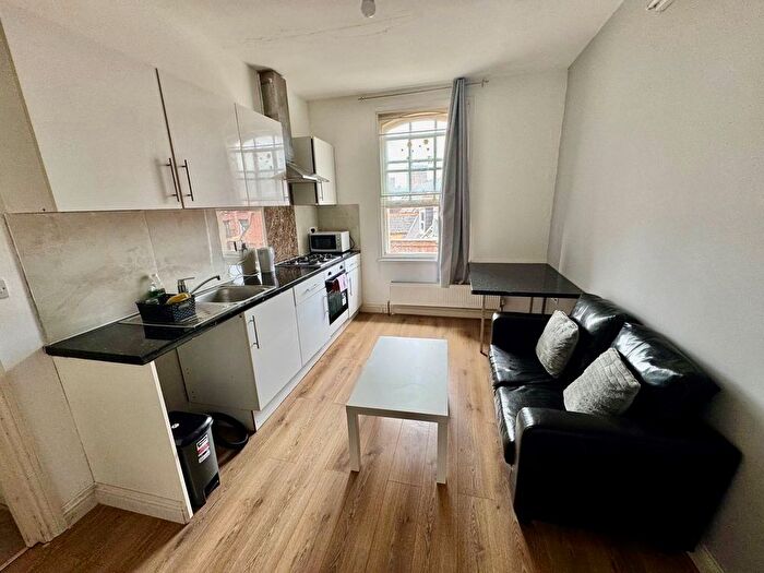 2 Bedroom Flat To Rent In Christchurch Road, Bournemouth, BH1