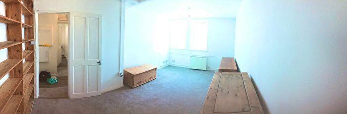 1 Bedroom Flat To Rent In Pound Way, Cowley, Oxford, Oxfordshire, OX4