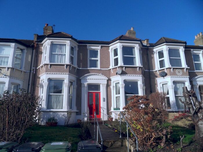 1 Bedroom Flat To Rent In Wellmeadow Road, Catford, London, SE6