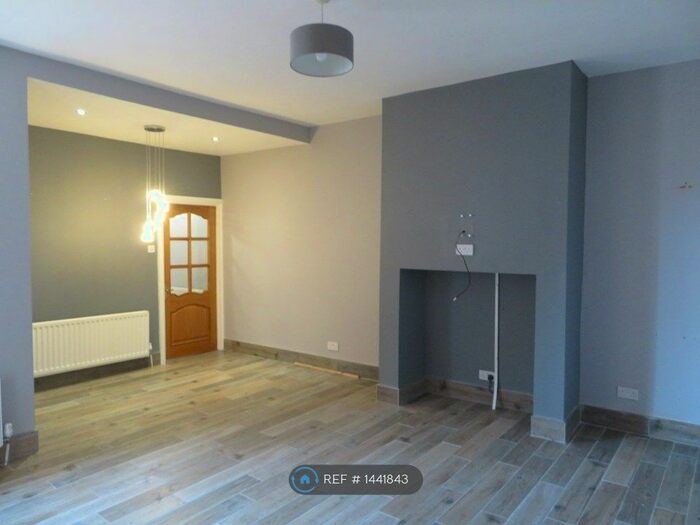 2 Bedroom Flat To Rent In Rectory Rd, Gateshead, NE8