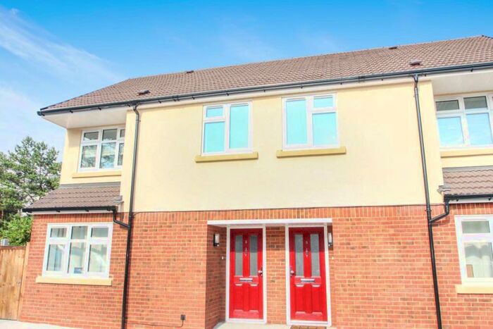 2 Bedroom Flat To Rent In Corsden Court, Harold Wood, RM3