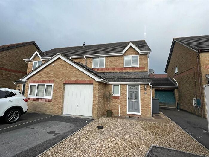 3 Bedroom Semi-Detached House For Sale In Maes Y Capel, Pembrey, Burry Port, SA16