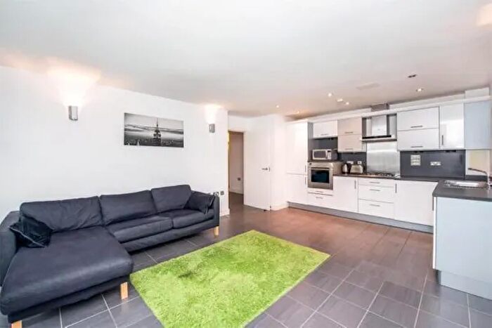 1 Bedroom Flat To Rent In Isaac Way, London, SE1