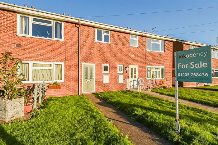 2 Bedroom Flat For Sale In Church Close, Goole, DN14