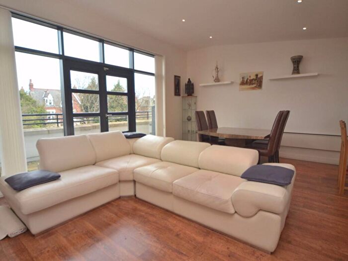 3 Bedroom Penthouse To Rent In Thornlea Court, Thornhill, Sunderland, SR2