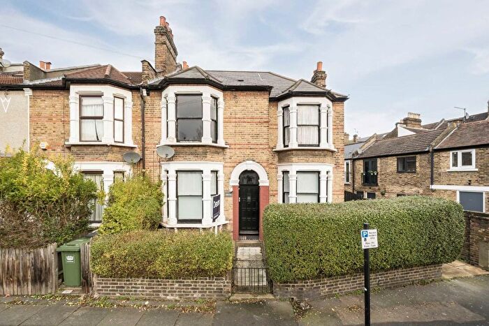 2 Bedroom Flat To Rent In Theodore Road, London, SE13