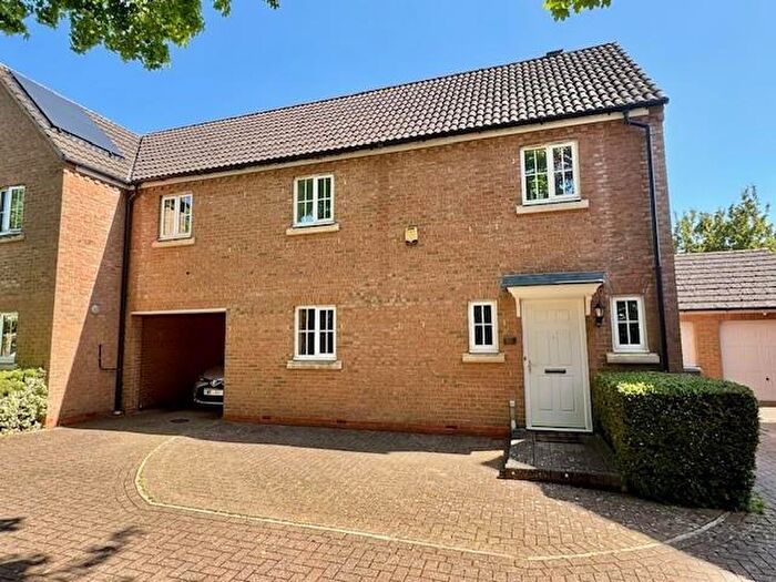 3 Bedroom Link Detached House For Sale In Bishop's Stortford, CM23
