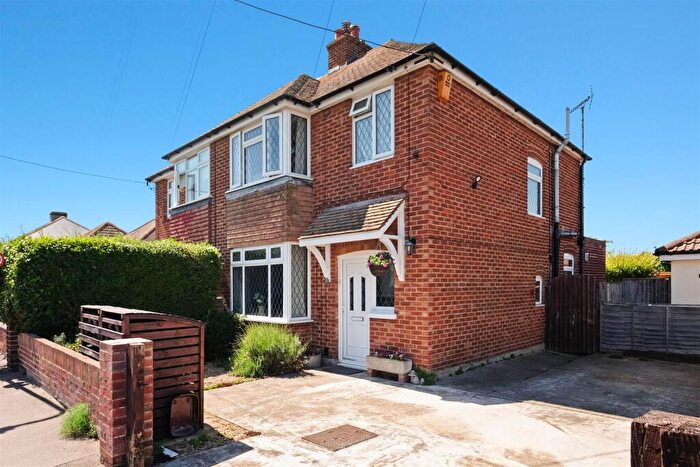3 Bedroom Semi Detached House For Sale In Grimshill Road, Whitstable, CT5