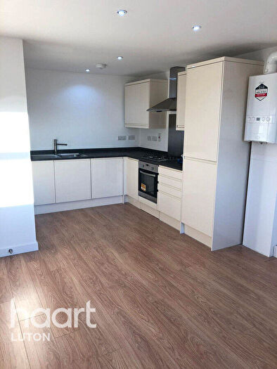 1 Bedroom Apartment For Sale In Old Bedford Road, Luton, LU2