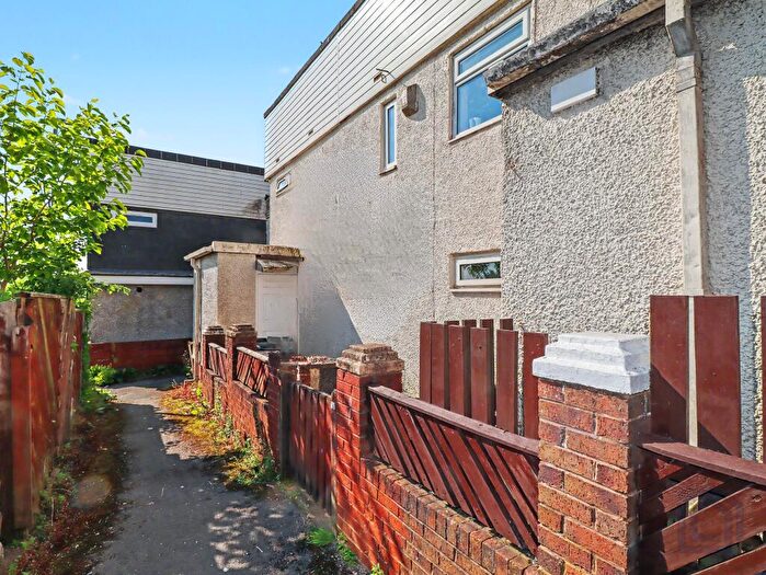 3 Bedroom Terraced House For Sale In North Byland, Halifax, HX2