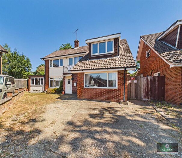 4 Bedroom Detached House For Sale In Harewood Close, Three Bridges, RH10