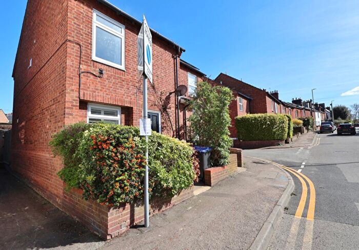 2 Bedroom Semi Detached House For Sale In Verulam Road, Hitchin, SG5