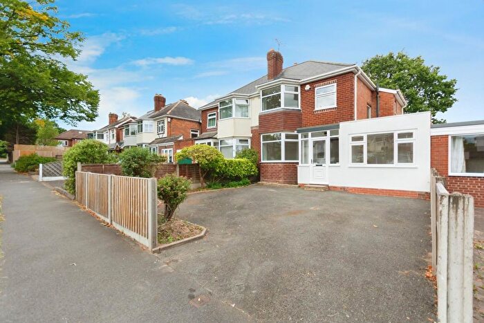 4 Bedroom Semi Detached House To Rent In Ulleries Road, Solihull, B92