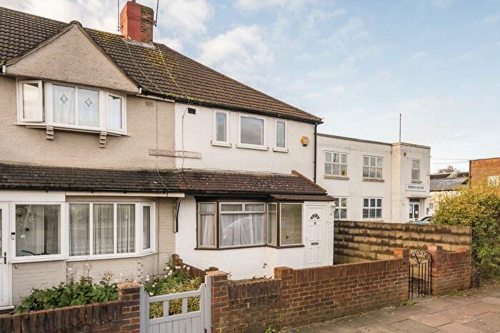 3 Bedroom Property To Rent In Hampton Road West, Hanworth, TW13