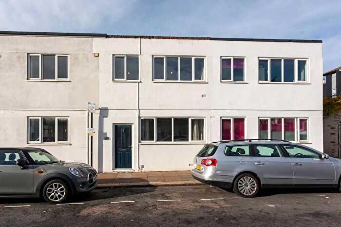 3 Bedroom Terraced House For Sale In Goldstone Street, Hove, BN3