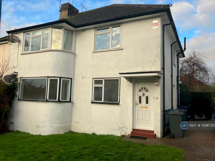 2 Bedroom Maisonette To Rent In Westmere Drive, Mill Hill, NW7