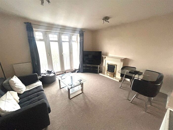 2 Bedroom Flat To Rent In Bright Wire Crescent, Eastleigh, SO50