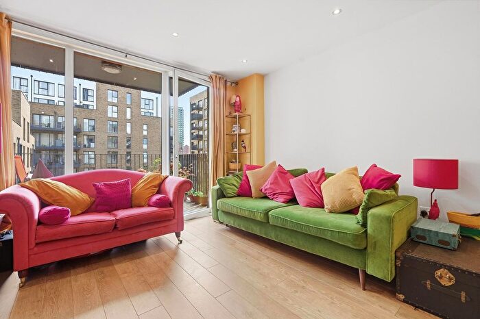 3 Bedroom Flat For Sale In Ashley Court, Bow River Village, Bow, E3