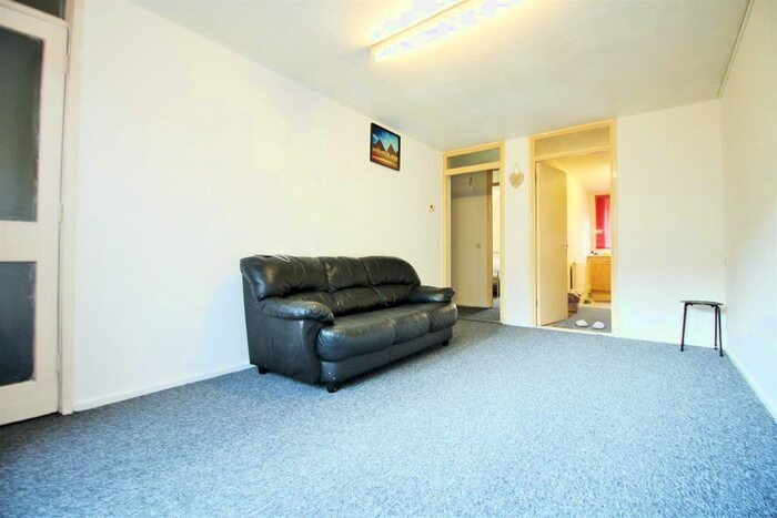 1 Bedroom Flat To Rent In The Sandlings, London, N22