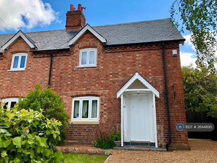 3 Bedroom Semi-Detached House To Rent In Church Nook, Wigston, LE18