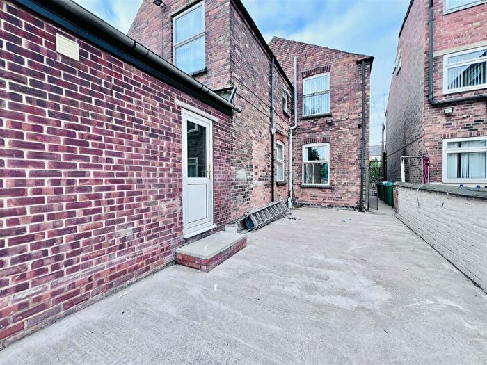 5 Bedroom Detached House To Rent In Faraday Road, Lenton, Nottingham, NG7