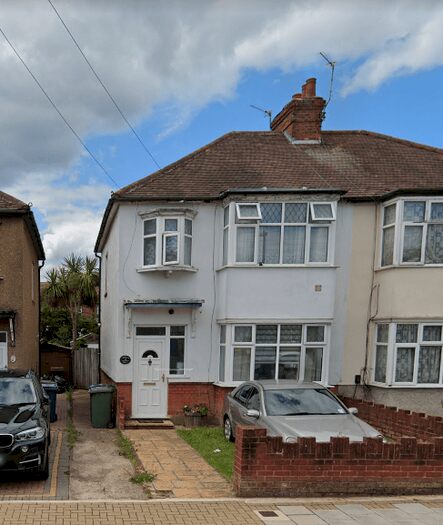3 Bedroom Semi-Detached House To Rent In Warham Road, Harrow, HA3