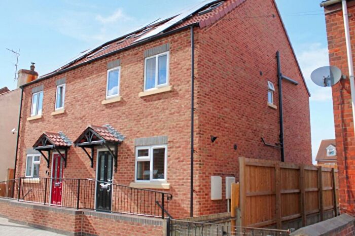 3 Bedroom Semi-Detached House For Sale In Glebe Road, Brigg, DN20