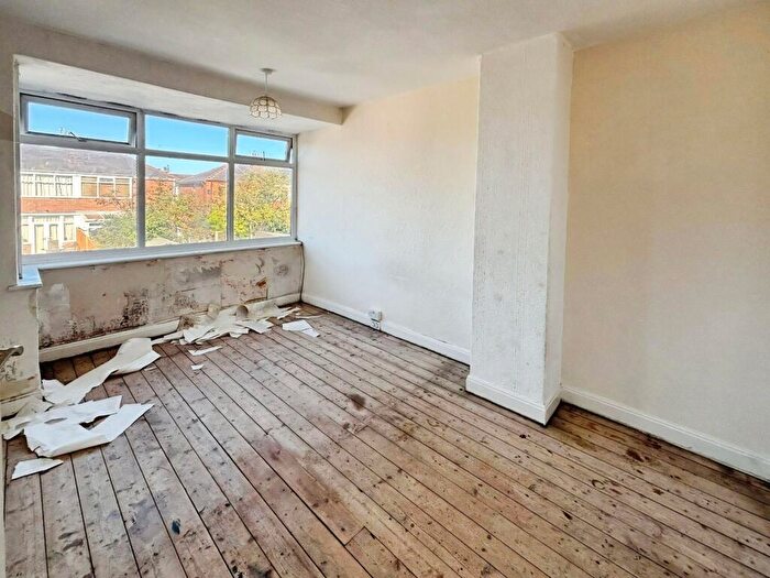 3 Bedroom End Of Terrace House For Sale In Lulworth Avenue, Blackpool, Lancashire, FY3
