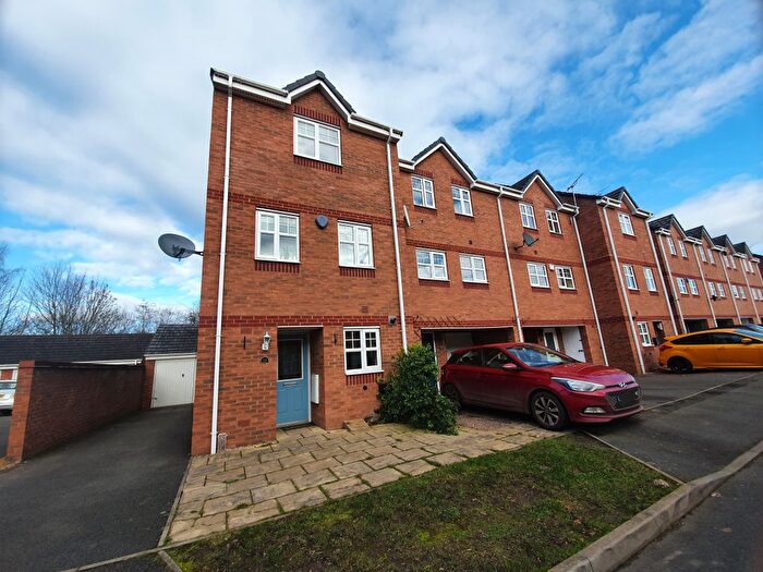 4 Bedroom End Terrace House To Rent In Vernon Drive, Market Dryaton, TF9
