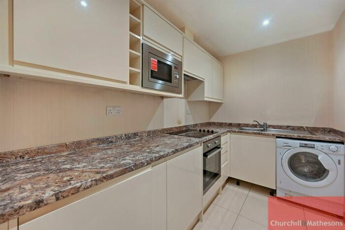 Flat To Rent In North Acton Road, North Acton, NW10
