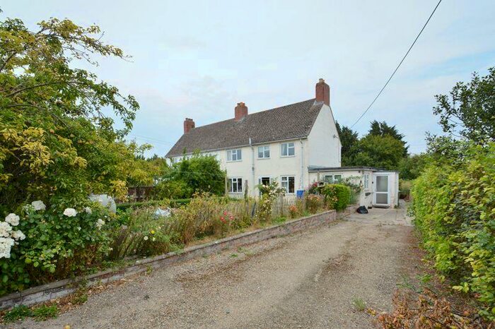 3 Bedroom Semi-Detached House For Sale In London Road, Postcombe, OX9