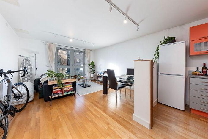 1 Bedroom Flat To Rent In Butlers Amp; Colonial Wharf, London, SE1