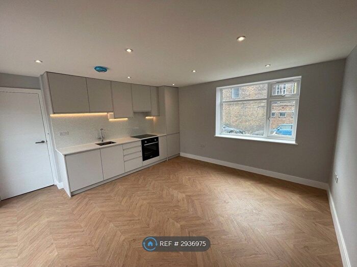 1 Bedroom Flat To Rent In Halons Road, London, SE9