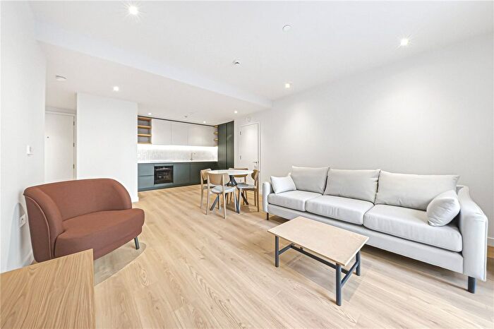 2 Bedroom Flat To Rent In The Maple, Claremont Road, London, NW2
