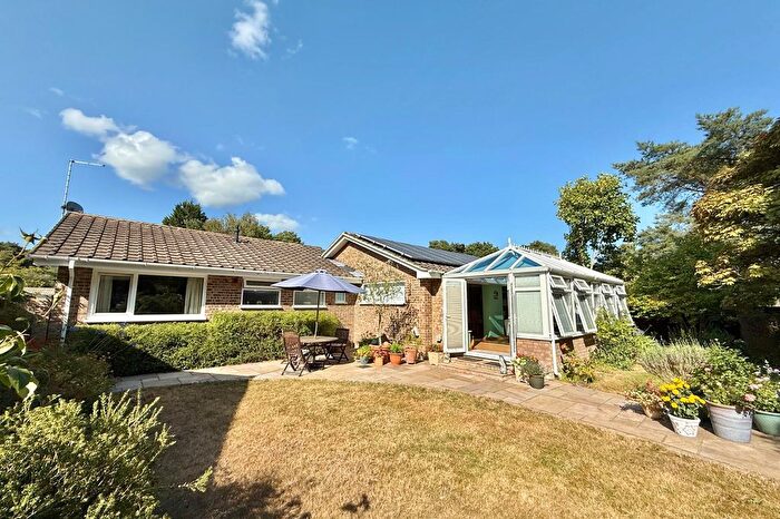 3 Bedroom Bungalow For Sale In Shelley Close, Ashley Heath, BH24
