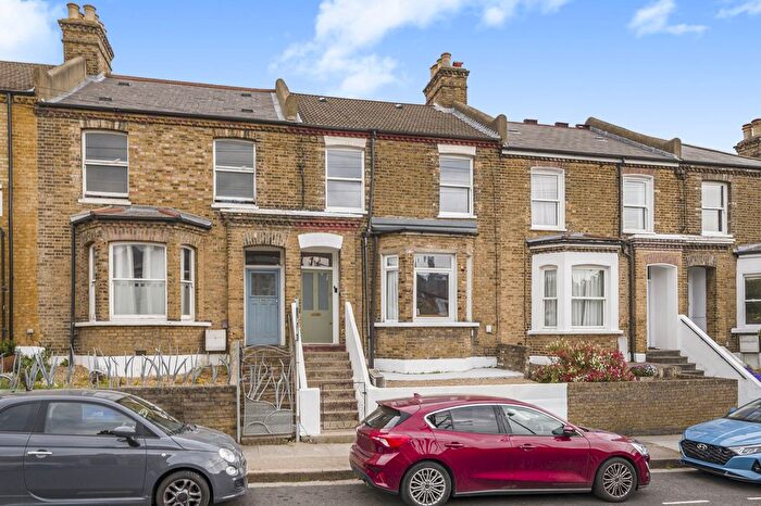 2 Bedroom Flat For Sale In Soames Street, Peckham, SE15