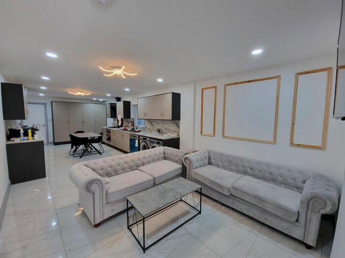 6 Bedroom Terraced House To Rent In Hubert Road, Selly Oak, B29