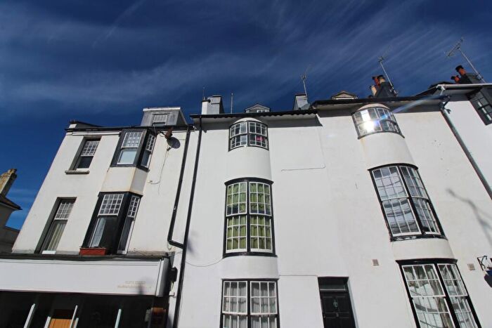 1 Bedroom Maisonette To Rent In Upper Market Street, Hove, East Sussex, BN3