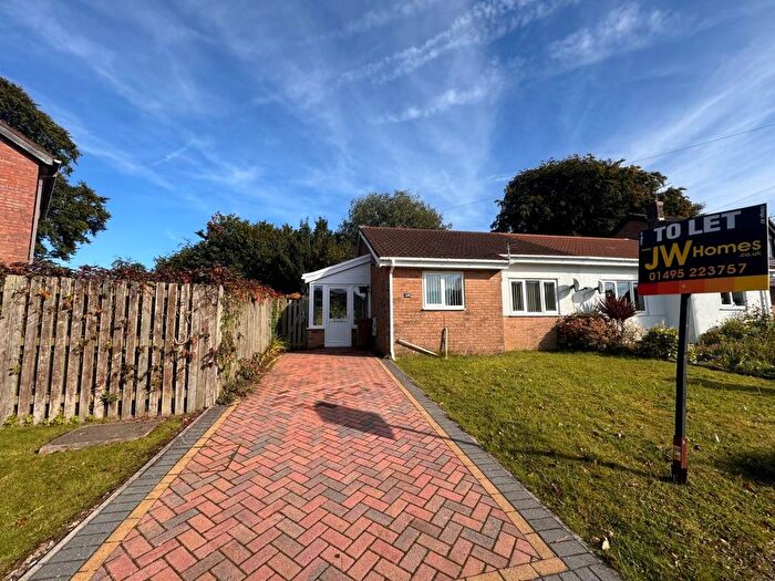 2 Bedroom Semi-Detached Bungalow To Rent In Beaumaris Way, Grove Park, Blackwood, NP12