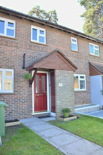 2 Bedroom Terraced House To Rent In Coombe Pine, Bracknell, RG12