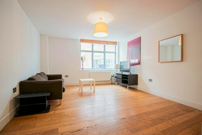 3 Bedroom Flat To Rent In Curtain Road, London, EC2A