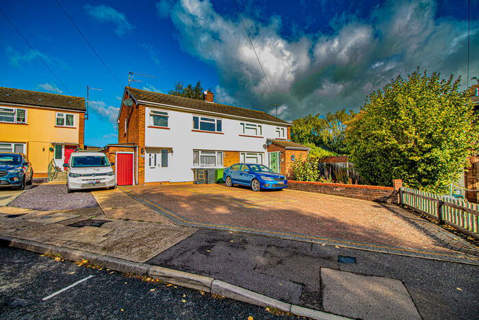 3 Bedroom Semi-Detached House To Rent In Oakley Road, Braintree, CM7