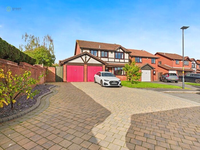 4 Bedroom Detached House For Sale In Juniper Drive, Walmley, B76