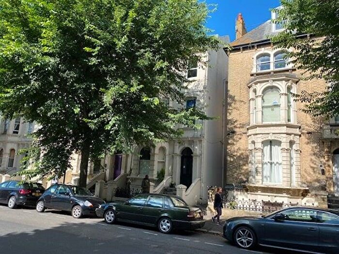 Flat To Rent In Tisbury Road, Hove, BN3
