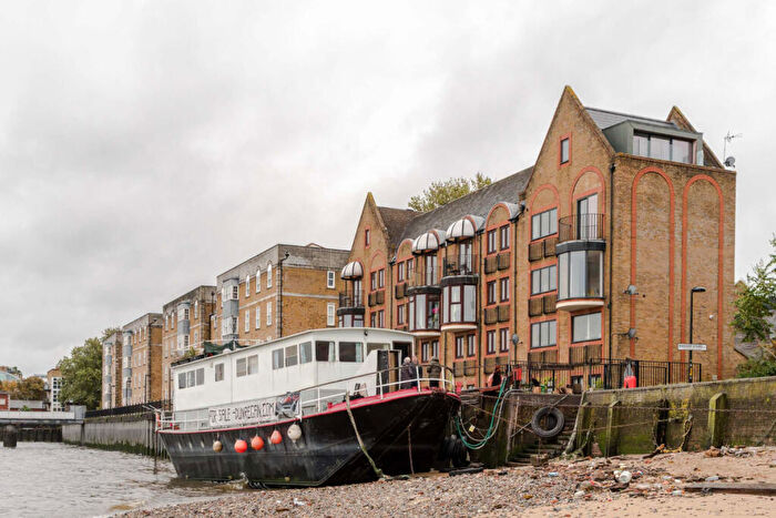 2 Bedroom House Boat For Sale In Ancient Moorings, - Rotherhithe St, Rotherhithe, London, SE16