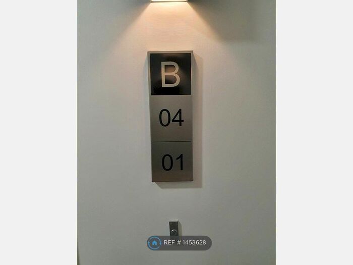 1 Bedroom Flat To Rent In Watson Street, Manchester, M3