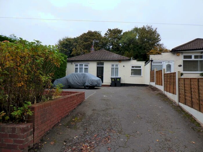 3 Bedroom Detached Bungalow To Rent In War Lane, Harborne, Birmingham, West Midlands, B17