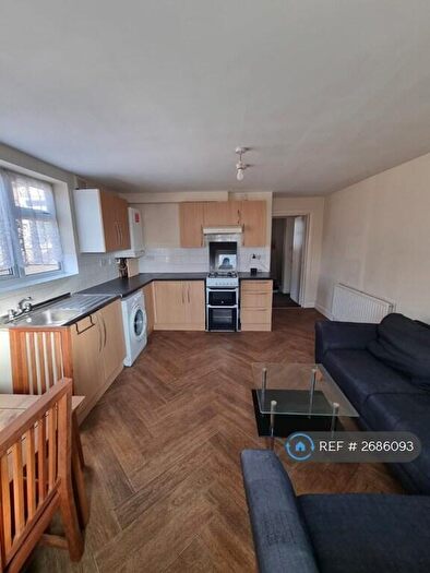 3 Bedroom Flat To Rent In Manor Park, London, E12
