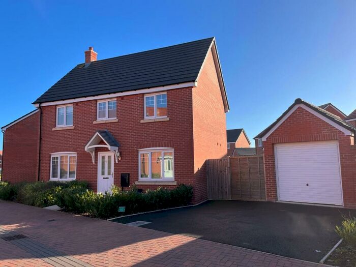 3 Bedroom Detached House To Rent In Hamilton Drive, Wellesbourne, CV35